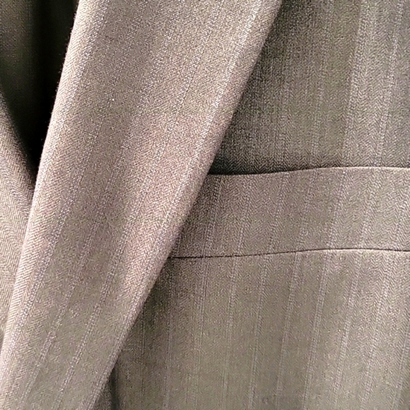 Super Soft Single breasted suit - Picture 9 of 10